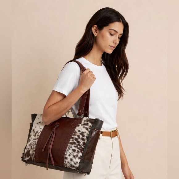 🌺New Myra Bag Canvas & Cowhide & Leather Tote satchel concho tassel western boho - Picture 2 of 15